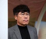 [단독] "김천이 축구 메카 되길"… 이흥실 김천 단장, 김천 떠난다