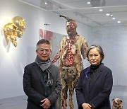 무라카미 다카시 좀비와 함께한 부산시립미술관 기혜경 관장-정종효 학예실장