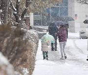 오늘밤부터 충청 이남에 많은 눈…칼바람 강추위 계속