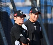 KT 코칭스태프 구성 확정…유한준, 2군 코치로 제2의 야구인생 시작
