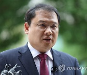 강신업, 與 당대표 출마 선언…"광화문에 이승만·박정희 동상"