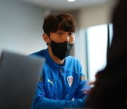 '패스마스터' 김보경 “오현규와 수원에서 함께 뛰고 싶었는데…유럽에서 발전하길” [제주톡톡]