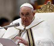 교황 "비판, 성장하는 데 도움…다만 내 앞에서 직접 말하길"