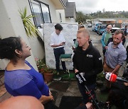뉴질랜드 오클랜드 기록적 폭우 3명 사망·1명 실종… 3500가구 정전 후 복구(종합)