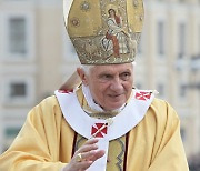 ‘선종’ 베네딕토 16세 전 교황, “자진 사임 이유는 불면증”