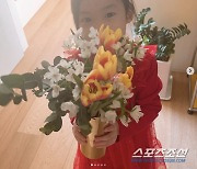 '주상욱♥차예련', 딸 인아 얼굴 공개…'우월 DNA'만 물려받은 듯 미모가 '완벽'
