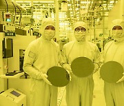 반도체 ‘2나노’ 경쟁…TSMC·삼성에 인텔, 라피더스 참전