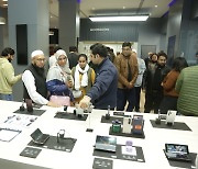 삼성전자, 인도 뉴델리 중심가에 체험 매장 개장