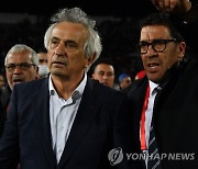 한국 4-2로 꺾었던 할릴호지치 감독 "한국서 온 전화 받았다"
