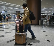 '유커 언제 돌아오나'…中 봉쇄 해제에도 해외여행 '잠잠'