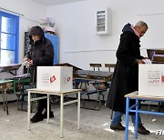 [투표] 튀니지 총선 재투표 열었지만 참여율 여전히 11.3% 그쳐