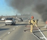 [영상] 미국서 테슬라 차량에 화재… 물 2.3만ℓ 뿌려 겨우 진화