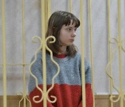 우크라전쟁 비판한 러 소녀 징역형 위기