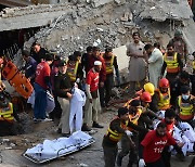 파키스탄서 경찰 겨냥 이슬람 사원 폭발공격…60여명 사망(종합)