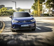VW "순수 전기 SUV ID.4, 작년 17만대 판매"