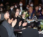디자인계 신년인사회 참석한 김건희 여사...“해외 정상들, 한국 디자인 관심”