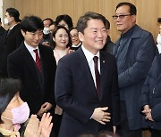 국힘 양자대결 안철수 60.5% vs 김기현 37.1% [갤럽]