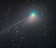 [아하! 우주] 5만년 만에 찾아왔다…초록빛 혜성 어떻게 볼 수 있나?