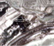 VOA “북한 최근 고체연료 엔진시험 정황 포착”