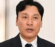 "좌완 성장 기대" 이승엽 감독, '특별 인연' 다카하시 인스트럭터 초빙