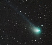 5만년 만에 다시 온 ‘녹색 손님’…내일 새벽 ‘ZTF 혜성’ 지구 최근접