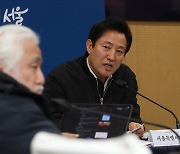 오세훈 "84번 지하철 지연은 중범죄"…전장연 "서울시가 약속 안 지켰다"