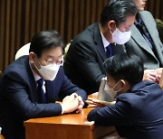 이재명 "석고대죄 자세로 민생해결"…野, 이상민 탄핵소추 논의