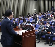 ‘이상민 탄핵 소추안’ 결론 못낸 민주당…신중론에 갑론을박