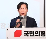 尹, '安 선대위' 김영우 국민통합위원 해촉…장제원 통화 왜곡 논란