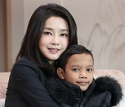 김건희 여사, 한남동 관저서 국무위원 배우자들과 오찬 회동