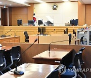 이혼통보 아내 주차장서 살해, 남편 항소심도 징역 35년