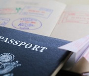 쉽지 않은 여권 발급에 조폐공사 발급량 30% 늘린다