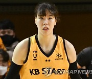 KB '기둥' 박지수, 손가락 부상으로 수술…사실상 시즌 아웃