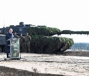 "노르웨이, 독일 레오파트2 탱크 54대 주문…한국 K2 흑표 대신"