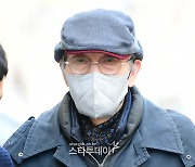 [MK포토앨범] 오영수, 강제추행 혐의 부인...법원 앞엔 미투 피켓