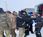 우크라-러시아, 총 179명 규모 포로 교환‥영국 구호활동가 2명 시신도