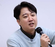 이준석, ‘安 당 대표되면 尹 탈당’ 신평에 “당원 협박”