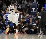 NBA 올랜도, 난투극 벌인 뒤 미네소타에 승리…선수 5명 퇴장