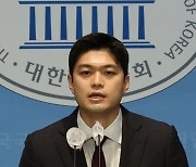 ‘친이준석계’ 김용태 “장제원, 숨어 조종말고 링 올라오라” 직격