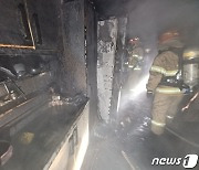 부천 아파트서  불…60대 남성 사망·5명 대피