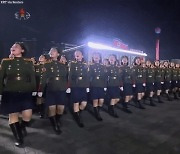 北 김일성광장에서 ‘붉은빛’…열병식 개최 임박 정황