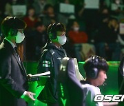 ‘뇌신’ 최우범의 탄식, “진영 전달 오류, 우리 잘못 아니지만 부끄러워” [LCK 톡톡]