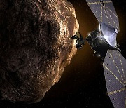 예정보다 임무 1년 반 앞당긴 소행성 탐사선 루시…이유는? [아하! 우주]