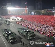北, 열병식 준비 막바지…김일성 광장에 '붉은빛'도 포착