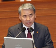 [포토]대정부질문, '답변하는 이종섭 장관'
