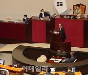 정청래 “김건희 사건, 왜 뭉개나”…한동훈 “前 정부서 집중 수사”