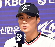 "WBC에서 다르빗슈 만나면 어때요?" 김하성 향한 日 취재 열기