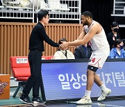 kt '봉쇄 다짐'에도 날뛴 KGC 스펠맨, 상대 전략 부순 비결은?[수원에서]