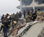 尹대통령, 지진 발생한 튀르키예·이란에 “인도적 차원 적극 지원”
