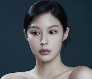 첫 얼굴 공개한 조민 "난 떳떳해"… 인스타 열고 일상 공유